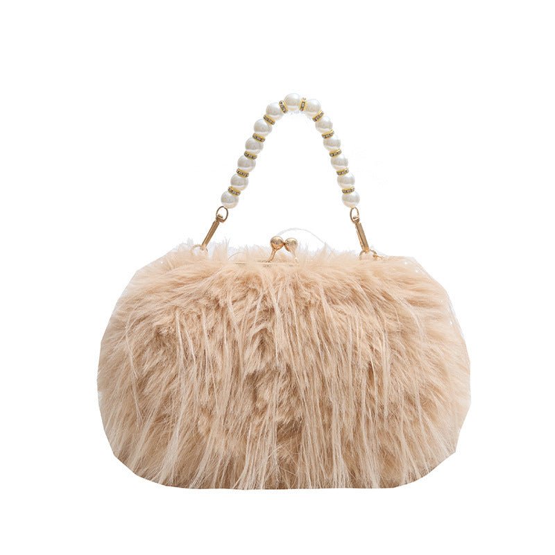 Plush Bag Sweet Girl Portable $45.48 Dana Fashion Color: Khaki Women's Bags Product information: Color: Rose Red, black, white, pink, blue, khaki Hardness: soft Material: Plush Suitcase shape: Horizontal Square Number of shoulder straps: Single Size: Pack