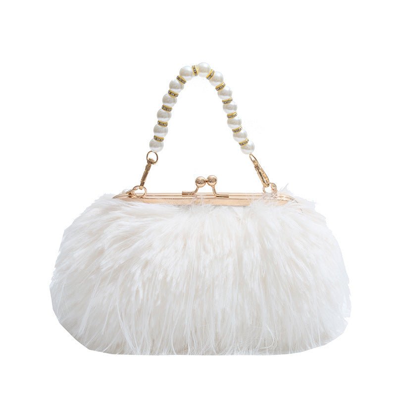 Plush Bag Sweet Girl Portable $45.48 Dana Fashion Color: White Women's Bags Product information: Color: Rose Red, black, white, pink, blue, khaki Hardness: soft Material: Plush Suitcase shape: Horizontal Square Number of shoulder straps: Single Size: Pack