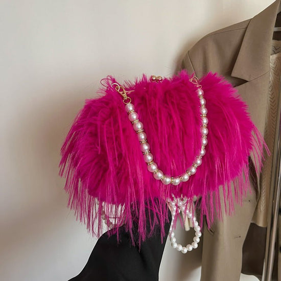 Plush Bag Sweet Girl Portable $45.48 Dana Fashion Color: Black Women's Bags Product information: Color: Rose Red, black, white, pink, blue, khaki Hardness: soft Material: Plush Suitcase shape: Horizontal Square Number of shoulder straps: Single Size: Pack