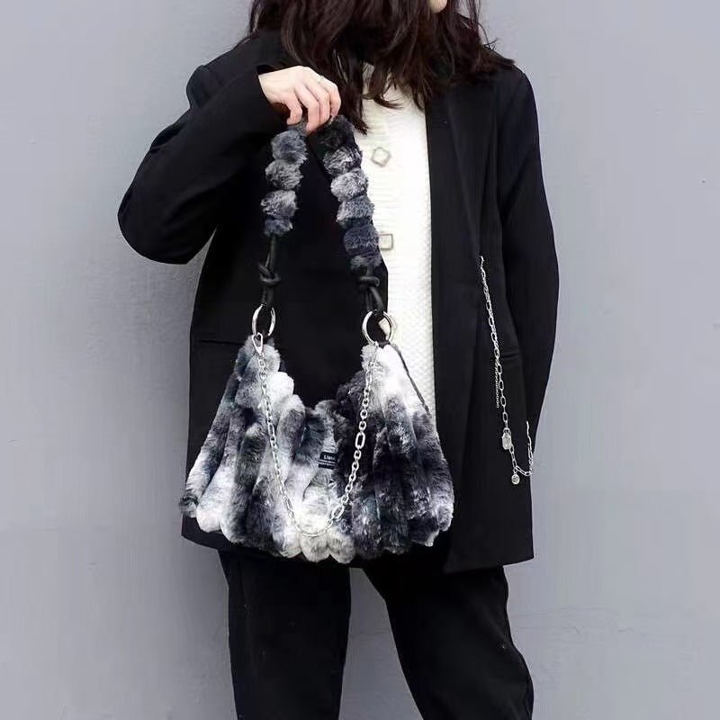 Plush Retro One-shoulder Crossbody Bag $45.63 Dana Fashion Color: Black Tie Color Bag MB Women's Bags Product information: Color: Black Tie color package MB, khaki MNB, color MB Material: Plush Suitcase shape: Horizontal Square Bag internal structure: zip