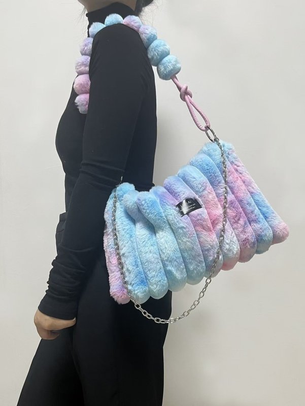 Plush Retro One-shoulder Crossbody Bag $45.63 Dana Fashion Color: Color MB Women's Bags Product information: Color: Black Tie color package MB, khaki MNB, color MB Material: Plush Suitcase shape: Horizontal Square Bag internal structure: zipper change bag