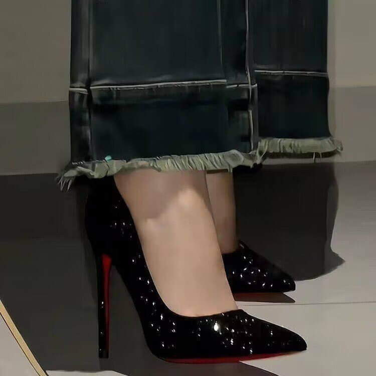Pointed Sequined Black Thin Heel Women's Shoes $34.50 Dana Fashion Color: Sequin Black 5cm Size: 33 Women's shoes Product information: Pattern: solid color Color: sequin black 10cm, sequin black 8cm, sequin black 5cm Heel shape: stiletto heels Size: 33, 3
