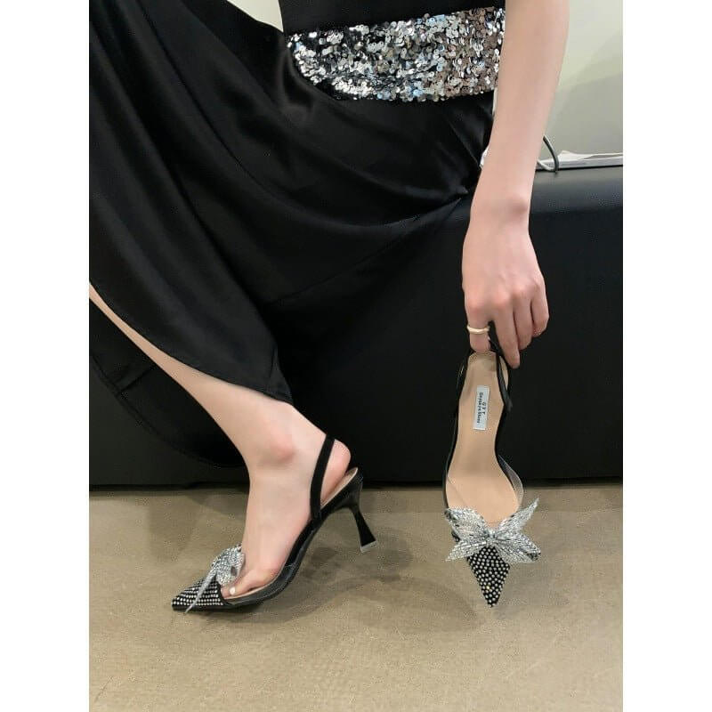 Pointed Toe Graceful Bow High Heels $59.50 Dana Fashion Color: Black Size: 35 Women's shoes Product information: Lining material: PU Toe holder shape: Pointed Color: silver, black Shoe Upper material: Satin Sock length: over the knee Heel shape: stiletto