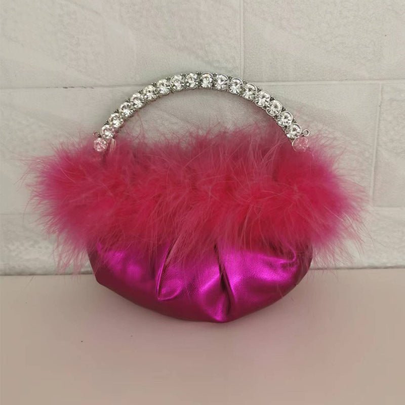 Portable Diamond-encrusted Dinner Pleated Tide Female Cross-body Cloud Bag $55.00 Dana Fashion Color: Rose Red Women's Bags Product information: Style: Urban simplicity Material: PU Luggage trend style: bucket bag Popular element: rhinestones Bag shape: c
