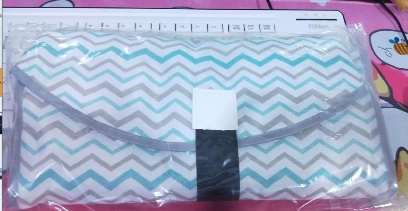 Portable Diaper Changing Pad Clutch for Newborn $29.01 Dana Fashion style: 6 Baby & Mother Overview： Not only an ordinary mat but also a sofa cushion Foldable design, easy to carry, does not take up too much space The built-in toy ring allows you to attac