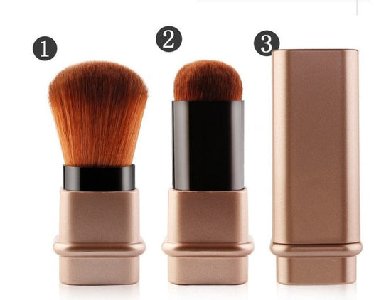 Portable Single Makeup Brush $11.07 Dana Fashion Color: Gold makeup Brush material: man-made fiber Handle material: plastic Handle specifications: portable Applicable people: General Appearance color: square gold, square silver Product weight: 40g Materia