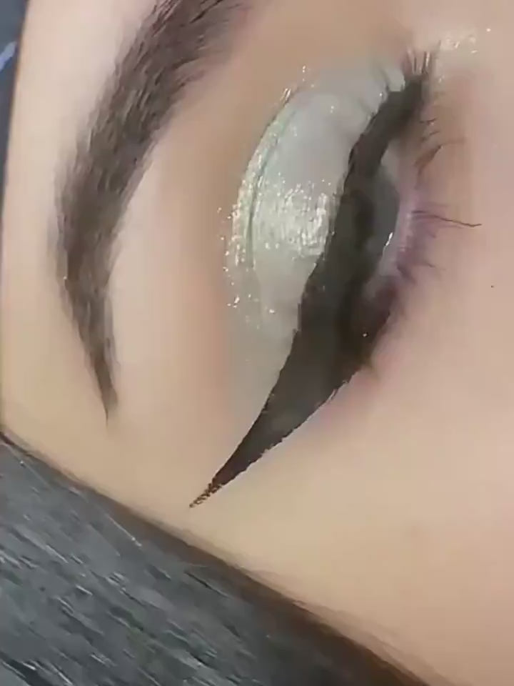 Waterproof Black Eyeliner Liquid Eye Liner Pen Pencil Gel Beauty Makeup Cosmetic Eyelashes Waterproof Eye Liner Makeup Tool $24.99 Dana Fashion Color: Black makeup Overview: The pen core is soft in texture and full in color. It can draw both fine and smoo