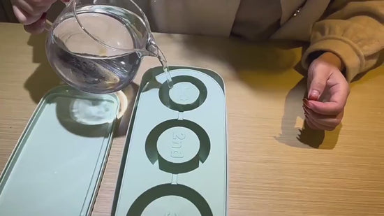 Home Gadget Molded Silicone Ice Tray Ice Cube Maker $28.50 Dana Fashion Color: Brown Dana's Kitchen Product information: Color: Stanley ice plate-Green, Stanley ice plate-yellow, Stanley ice plate-Brown Material: Silicone pp Style: American Size: 27.2*11