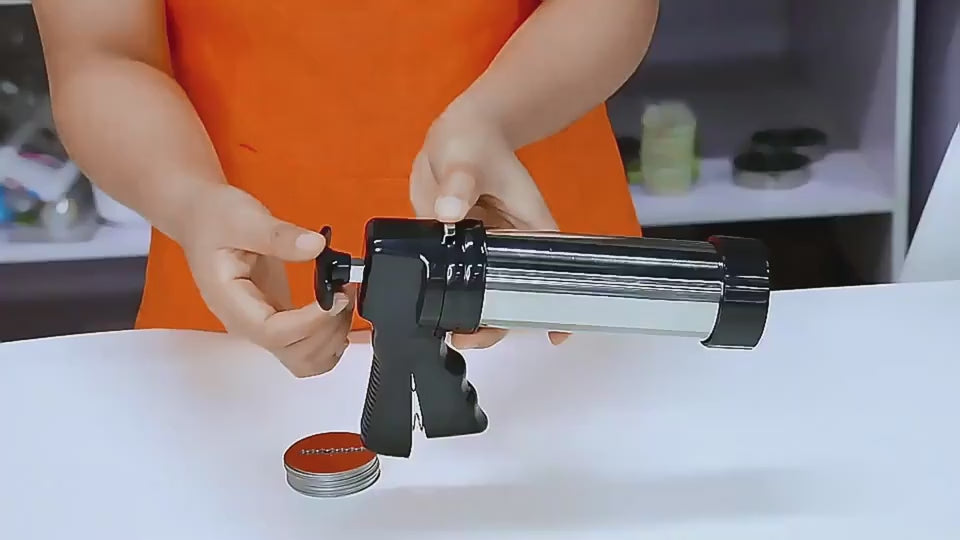 Biscuit Press Biscuit Machine $45.39 Dana Fashion style: Biscuit machine Dana's Kitchen Overview: Purpose: Bake cookies and decorate cakes Stainless steel cookie gun 1.100g butter, 130g low gluten flour, 50g white sugar without milk and other, other recip