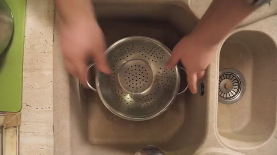Silicone Clip-on Pot Pan Bowl Funnel Oil Strainer Creative Rice Washing Colander for Draining Liquid Fits All Pot Size $24.50 Dana Fashion format: Black Dana's Kitchen Overview: Uniform hollow design, no waste of filtering Silicone material, safe and heal