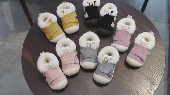Children's Toddler Shoes $47.08 Dana Fashion Color: Black Size: 14 style: With Logo Baby & Mother Product category: cotton shoes Upper material: velvet Function: warm, wear-resistant, non-slip 14 yards / inner length 12cm, 15 yards / inner length 12.5cm,