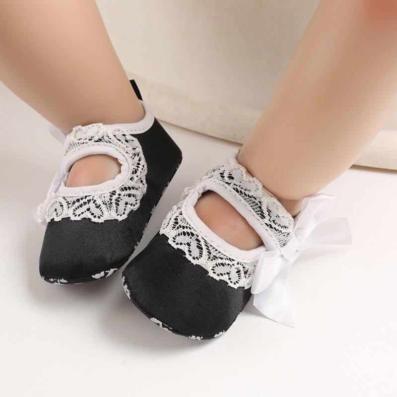 Princess shoes baby toddler shoes $13.44 Dana Fashion Color: Black Size: 11cm Baby & Mother Product Category: Toddlers Applicable gender: female Upper material: cotton Suitable season: spring, autumn, summer style: Casual Process: Embossing Function: brea