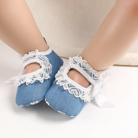 Princess shoes baby toddler shoes $13.44 Dana Fashion Color: Blue Size: 11cm Baby & Mother Product Category: Toddlers Applicable gender: female Upper material: cotton Suitable season: spring, autumn, summer style: Casual Process: Embossing Function: breat