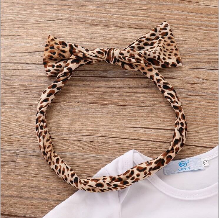Printed Love Romper Children's clothing $23.50 Dana Fashion Color: Leopard Size: 100cm Baby Clothing Applicable gender: female Closed style: single breasted sleeve length: short sleeve Thickness: Thin section Fabric name: Cotton Main fabric composition: c