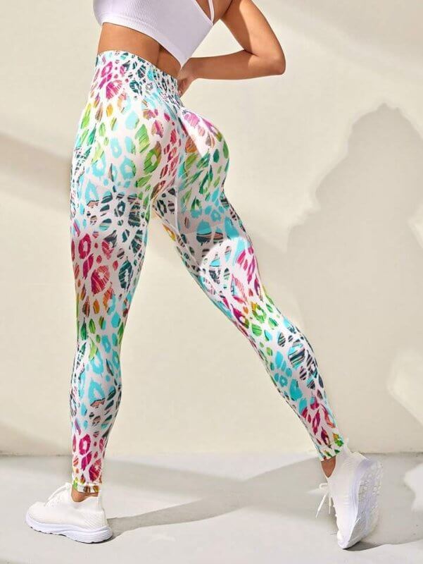 Printed Seamless Yoga High Waist Hip Lift Trousers $59.50 Dana Fashion Color: Colored Feather Size: L Women's clothing Product information: Pattern: solid color Color: red and black feathers, colored feathers Size: S,M,L Lining composition: Spandex Lining