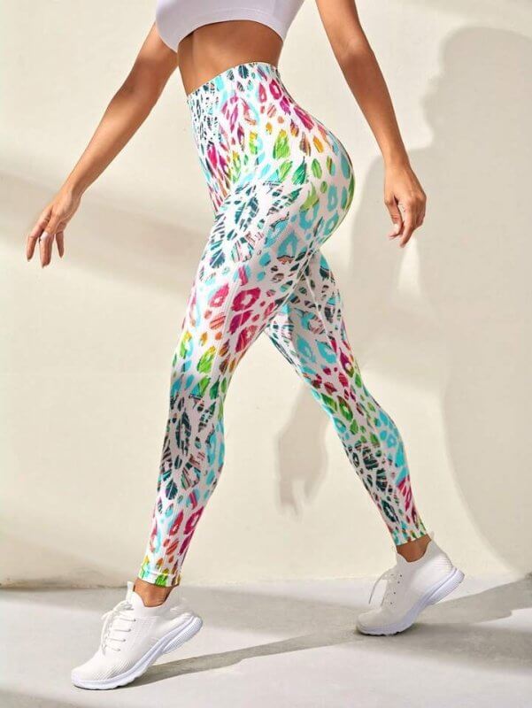 Printed Seamless Yoga High Waist Hip Lift Trousers $59.50 Dana Fashion Color: Colored Feather Size: L Women's clothing Product information: Pattern: solid color Color: red and black feathers, colored feathers Size: S,M,L Lining composition: Spandex Lining