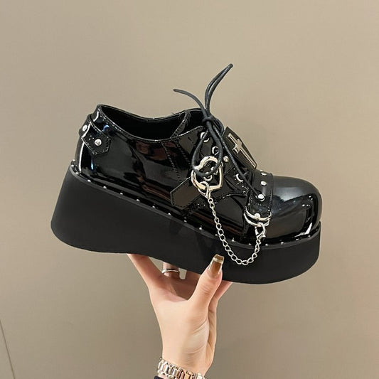 Punk Platform Shoes Dark Lolita Platform Leather Shoes $69.99 Dana Fashion Color: Black Size: 35 Women's shoes Product information: Pattern: solid color Color: Black Size: 35, 36, 37, 38, 39 Sole material: rubber Popular elements: leather stitching Packin