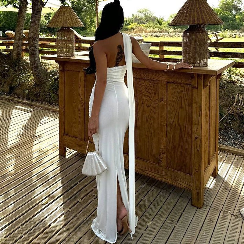 Pure Color Halter Sexy Backless Ribbon Split Dress $30.99 Dana Fashion Color: Black Size: L Women's clothing Product information: Pattern: solid color Skirt type: asymmetric skirt Waist Type: Mid waist Size: S,M,L Style type: Sexy Combination form: Single
