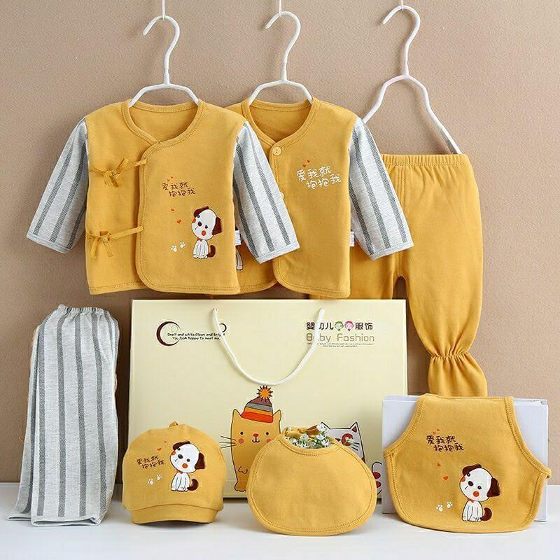 Pure Cotton Baby Clothes Spring And Autumn Summer Children Gift Box Set $39.50 Dana Fashion Color: Yellow style: Vintage puppy Child size: 59cm Baby Clothing Product information: Suitable age group: middle and large children (over 8 years old, over 140cm)