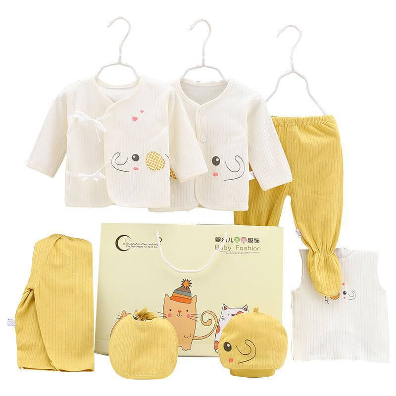 Pure Cotton Baby Clothes Spring And Autumn Summer Children Gift Box Set $39.50 Dana Fashion Color: Yellow style: Love image Child size: 59cm Baby Clothing Product information: Suitable age group: middle and large children (over 8 years old, over 140cm) El