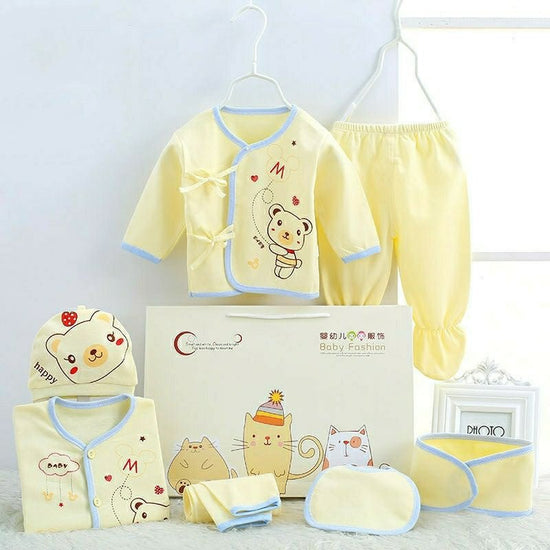 Pure Cotton Baby Clothes Spring And Autumn Summer Children Gift Box Set $39.50 Dana Fashion Color: Yellow style: Mickey Child size: 59cm Baby Clothing Product information: Suitable age group: middle and large children (over 8 years old, over 140cm) Elemen