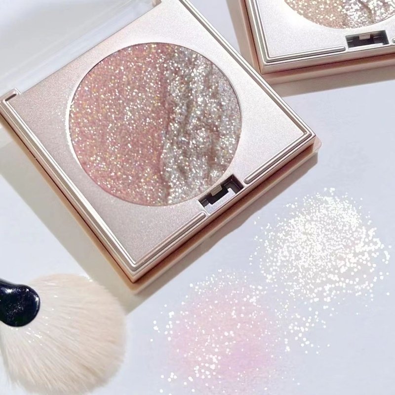 Pure Desire For Water Light Fragile Sense Fairy Female Highlight Blush Eye Shadow Three-in-one Double Stitching Highlight $11.36 Dana Fashion Color Classification: Double Fight Highlight Powder makeup Product information: Color: pink, silver, Orange, came
