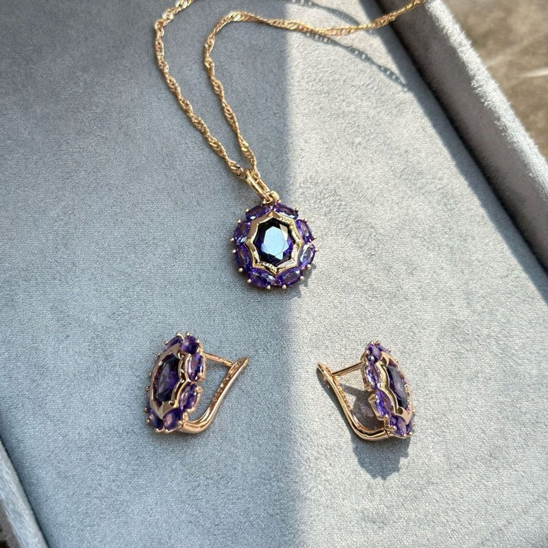 Purple Gold Ring Color Retention Plating $25.00 Dana Fashion Size: Single Ring 10 Women's Accessories Product information: Pattern: XINGX/Sun and Moon/cloud/Universe Treatment Process: Diamond Color: single circle Z1056-7 #, single circle Z1056-8 #, singl