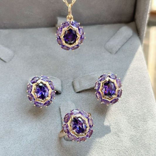 Purple Gold Ring Color Retention Plating $25.00 Dana Fashion Size: Single Ring 10 Women's Accessories Product information: Pattern: XINGX/Sun and Moon/cloud/Universe Treatment Process: Diamond Color: single circle Z1056-7 #, single circle Z1056-8 #, singl