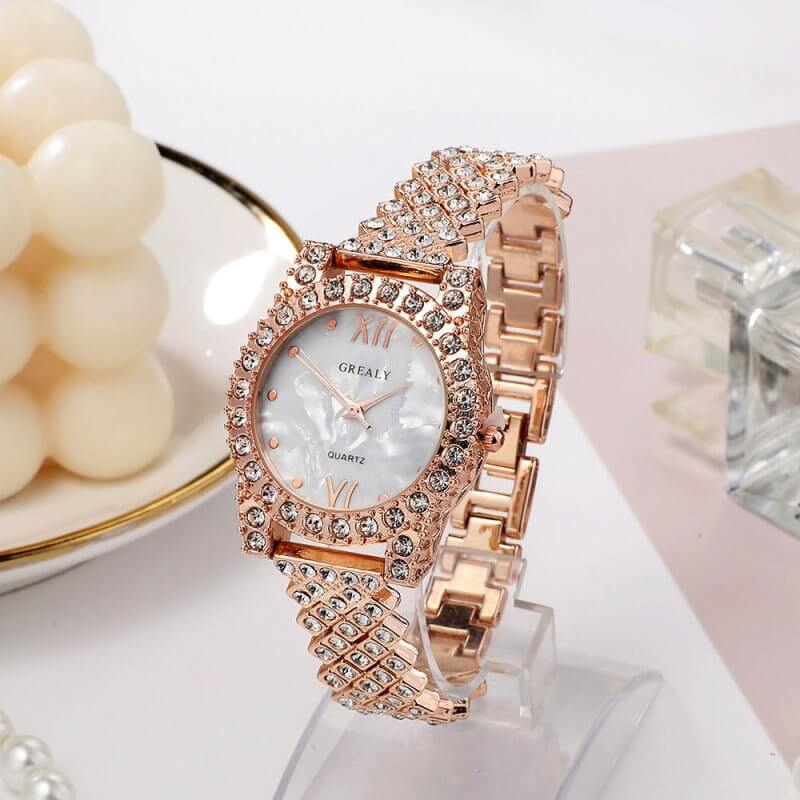 Quartz Watch Diamond Butterfly Zircon Bracelet $59.00 Dana Fashion Color: Gold Women's Accessories Product information: Special functions: decoration, chronograph, calendar Display Type: Pointer Style: fashion Mirror material: ordinary glass mirror Buckle