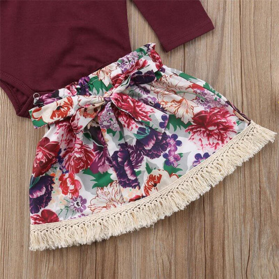 Ramia Ruffle Set Toddler Baby Girls Ruffles Long Sleeve Tops Romper Floral Skirts Headband Outfit Clothes $23.28 Dana Fashion Height: 100cm Baby Clothing Newest Fashion Baby Girls Outfits !! High quality and Brand new 100% Main Color: AS The Picture New i