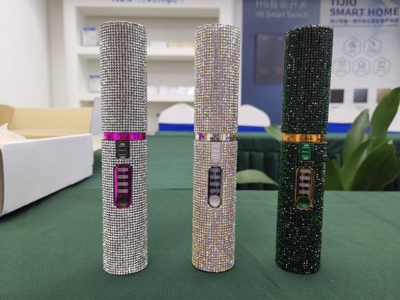 Rechargeable Portable Diamond Straightener $45.00 Dana Fashion power: Black Beauty Tools Product information: Power: red, black, green, silver, pink Power supply mode: Wireless (lithium battery) Color: green, silver, red, pink, black Rated Power: 10 Rated