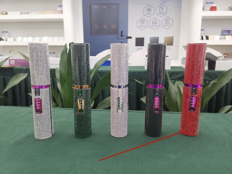 Rechargeable Portable Diamond Straightener $45.00 Dana Fashion power: Red Beauty Tools Product information: Power: red, black, green, silver, pink Power supply mode: Wireless (lithium battery) Color: green, silver, red, pink, black Rated Power: 10 Rated V