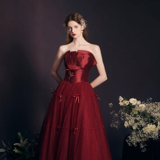 Red Long Dress Heavy-duty Tube Top For Women $399.00 Dana Fashion Color: Wine Red Size: L Women's clothing Product information: Size: XS,S,M,L Fabric: Composite fabric Waist Type: Mid waist Color classification: wine red Sleeve length: sleeveless Details