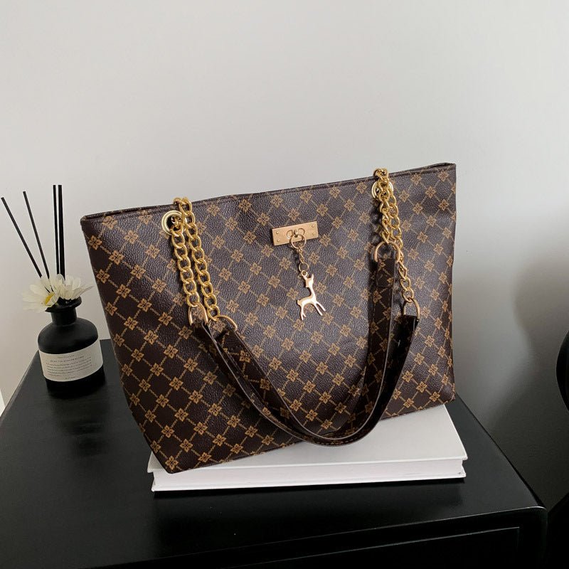 Retro Commuter Texture Chain Shoulder Bag For Women Spring $25.00 Dana Fashion Color: Black Women's Bags Product information: Lining texture: Polyester Applicable scenarios: Daily configuration Color: black, white, khaki, Brown Outer bag type: Three-dimen