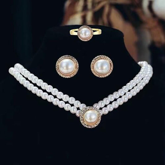 Retro Court Rhinestone Pearl Necklace Ear Stud Women's Simple $9.99 Dana Fashion Style: Ear Studs Women's Accessories Product information: Processing Technology: manual Color: necklace C047, stud earrings B306, ring D031 Pendant material: Mother Pearl she