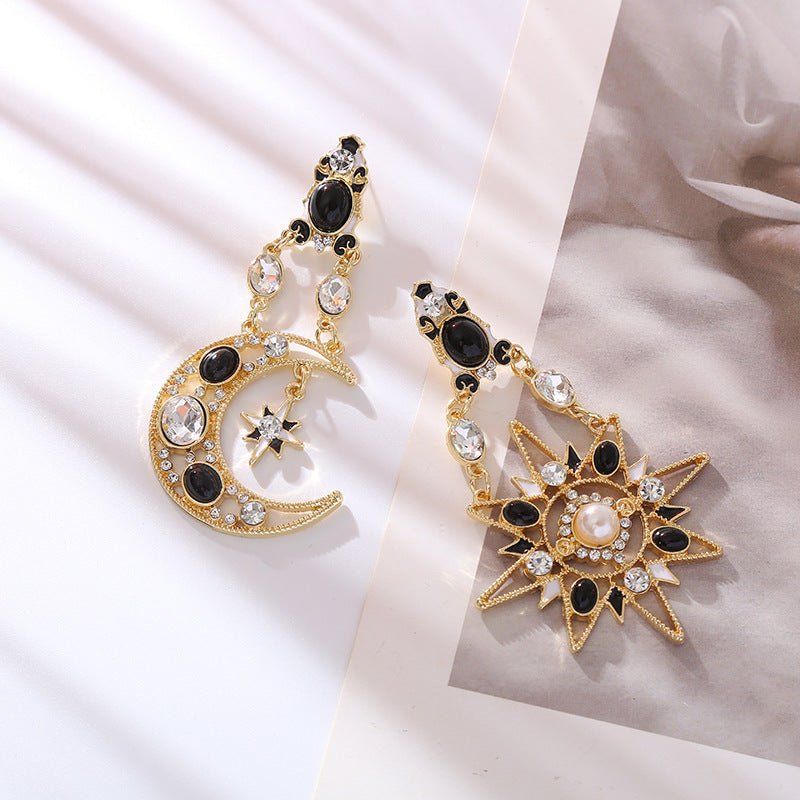 Retro Exaggerated Earrings For Women Rhinestone Pearl Moon $17.15 Dana Fashion Color: Star Moon Women's Accessories Product information: Treatment Process: Diamond Color: XINGX and Moon Applicable population: Female Material: Glass drill Pearl Shape: Star