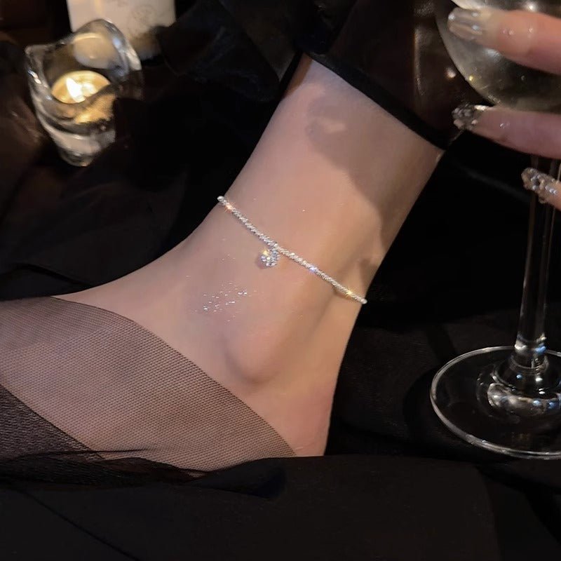 Retro Fashion Multi-layer Tassel Anklet For Women $15.00 Dana Fashion Color: 240205 Silver Single Women's Accessories Product information: Type: Anklet Color: 30801 Golden-single, 30801 silver-anklet, 31003 Golden-single, 2603 silver-single, 31002 Golden-