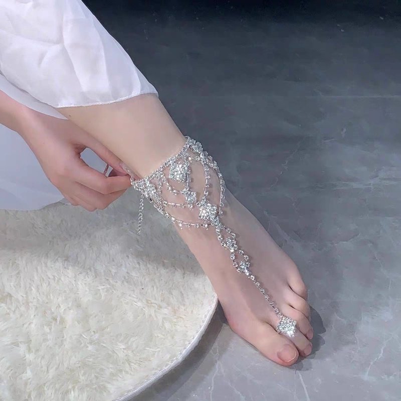 Retro Fashion Multi-layer Tassel Anklet For Women $15.00 Dana Fashion Color: 30910 Silver Single Women's Accessories Product information: Type: Anklet Color: 30801 Golden-single, 30801 silver-anklet, 31003 Golden-single, 2603 silver-single, 31002 Golden-s