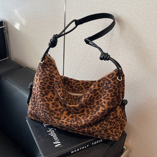 Retro Frosted Leather Maillard Color Bag For Women $45.72 Dana Fashion Color: Black Women's Bags Product information: Color: black, brown, brown, leopard print black, Leopard's Spots coffee Hardness: medium and soft Material: PU Popular elements: sewing t