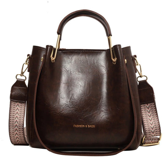 Retro Large Capacity Hand-held Tote Bag Casual Crossbody $43.84 Dana Fashion Color: Black Women's Bags Product information: Lining texture: synthetic leather Applicable scenario: Daily configuration Color: black, brown, brown Hardness: medium Material: PU