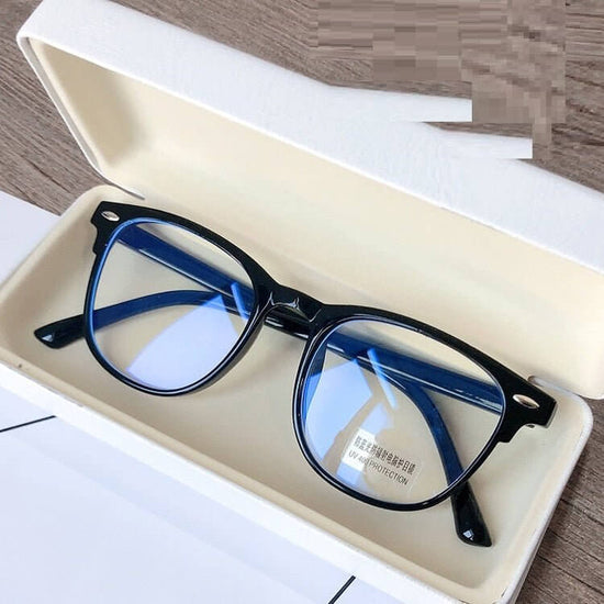 Retro Rivet Internet-famous Color Thin Anti-blue Light Glasses For Men And Women $14.27 Dana Fashion Frame Color: Bright Black Women's Accessories Product information: Style: full rim frame Style: Retro Product Category: Plane mirror Frame color: bright b
