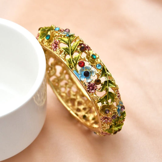 Retro Rose Diamond Studded Hollow Alloy Cloisonne Antique Painted Bracelet For Women $21.38 Dana Fashion Color: 01 Red 1492 Women's Accessories Product information: Treatment Process: Electroplating Color: 01 red 1492,02 purple 1493,03 blue 1494,04 color