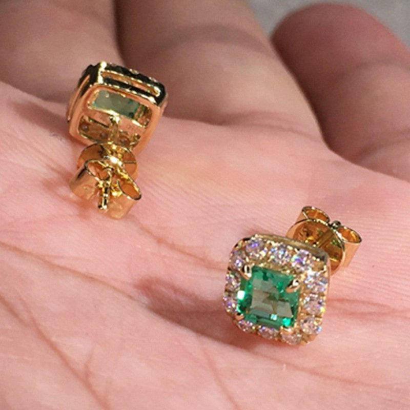 Retro Simple Basic Stud Earrings For Women $11.17 Dana Fashion Color: Green Women's Accessories Product information: Color: green Applicable population: Female Material: Copper Shape: Geometry Style: European and American Packing list: Earrings *1 pair Pr