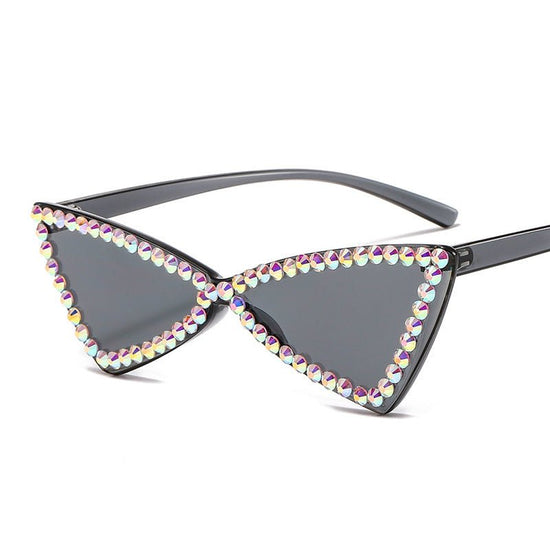 Retro Triangle Rimless Glasses Rhinestone Sunglasses Ladies Cat Eye Sunglasses $22.90 Dana Fashion Color: Gray Women's Accessories Product information Glasses structure: frame Lens material: PC Frame material: PC Lens color: red, yellow, purple, gray, lak