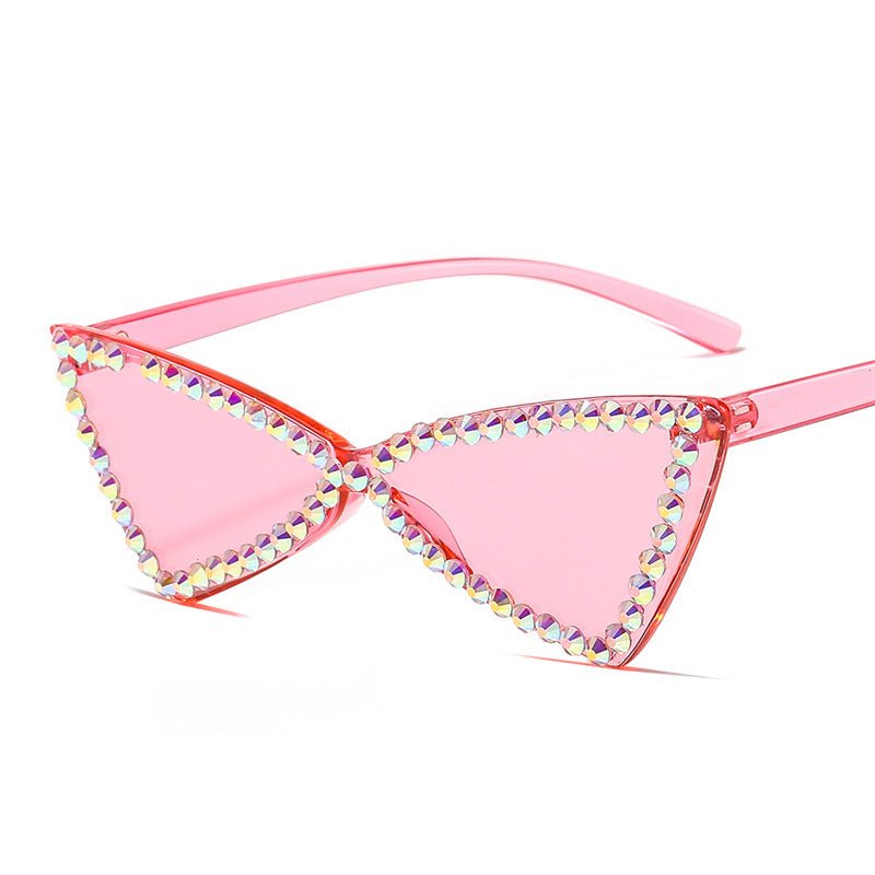 Retro Triangle Rimless Glasses Rhinestone Sunglasses Ladies Cat Eye Sunglasses $22.90 Dana Fashion Color: Pink Women's Accessories Product information Glasses structure: frame Lens material: PC Frame material: PC Lens color: red, yellow, purple, gray, lak
