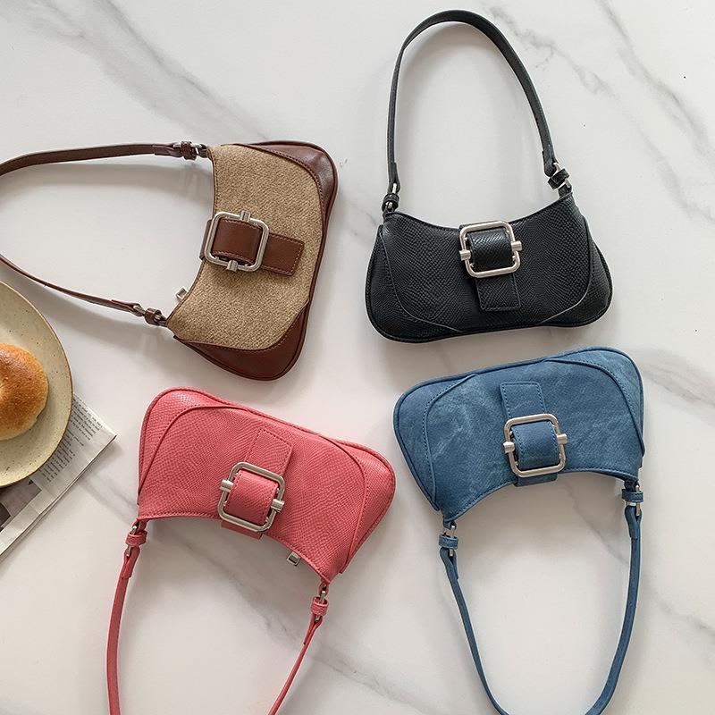 Retro Underarm High-grade Stitching Baguette Bag $59.50 Dana Fashion Color: Black Women's Bags Product information: Lining texture: Polyester Applicable scenarios: Daily matching Color: mud, blue, pink, black Outer bag type: Sandwich pocket Hardness: medi