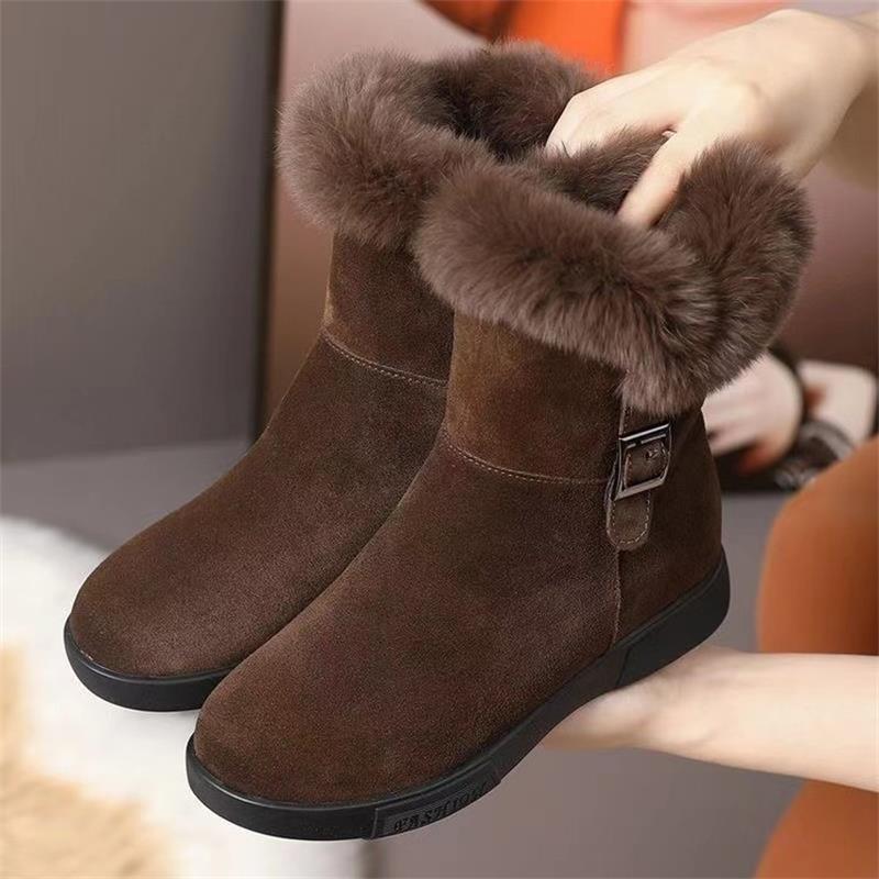 Retro Warm Winter Fleece-lined New Flat Ankle Boots Non-slip Fluffy Cotton Shoes $48.99 Dana Fashion Color: Brown Size: 35 Women's shoes معلومات المنتج: النمط: لون سادة مادة البطانة: قطيفة قصيرة اللون: بني، أسود ارتفاع الجزء العلوي: منخفض طول الجوارب: أنب