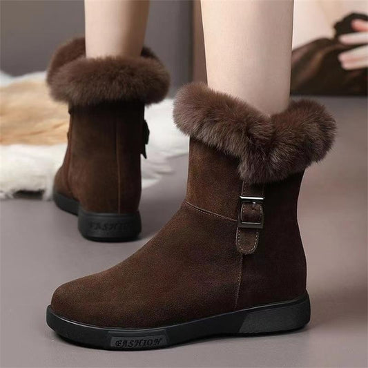 Retro Warm Winter Fleece-lined New Flat Ankle Boots Non-slip Fluffy Cotton Shoes $48.99 Dana Fashion Color: Black Size: 35 Women's shoes معلومات المنتج: النمط: لون سادة مادة البطانة: قطيفة قصيرة اللون: بني، أسود ارتفاع الجزء العلوي: منخفض طول الجوارب: أنب