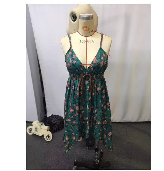 Retro Western Denim Style Casual V-neck Sling Dress $43.21 Dana Fashion Color: Green Size: L Women's clothing معلومات المنتج: اسم القماش: مطاط فائق النعومة بأربعة جوانب نوع التنورة: تنورة حمالة اللون: أخضر نوع الأكمام: بلا أكمام تكوين القماش الرئيسي: بولي