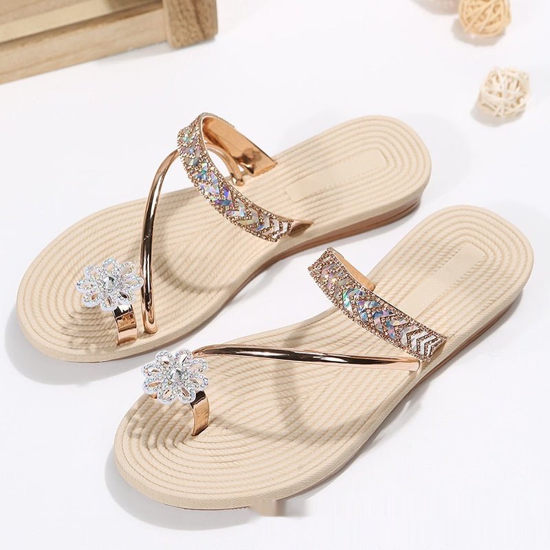 Rhinestone Heart-shaped Flip-flops Minimalist Flat $30.33 Dana Fashion Color: Golden Flowers Size: 35 Women's shoes Product information: Pattern: solid color Lining material: PU Color: Silver (flower), Gold (flower), Gold (love), silver (love),9904 Gold,
